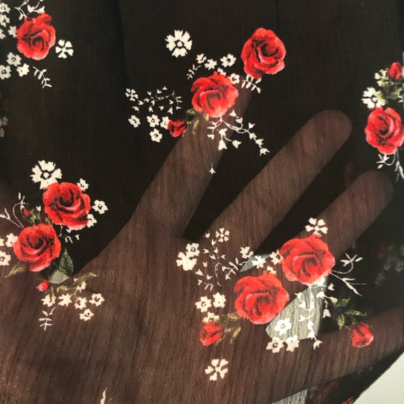 🌹 Torrid Floral Cami 🌹 - Picture 3 of 9